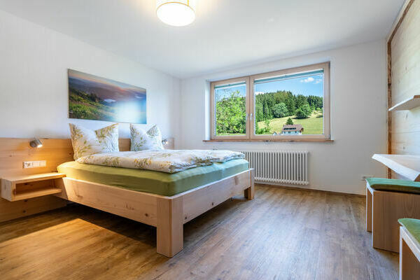 Schlafzimmer der Ferienwohnung Baumkrone***** des Oberh�fenhof im Schwarzwald